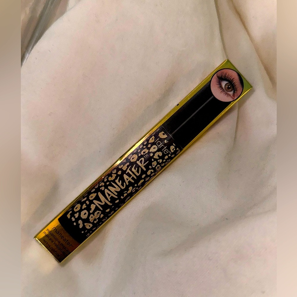Maneater Mascara NWT